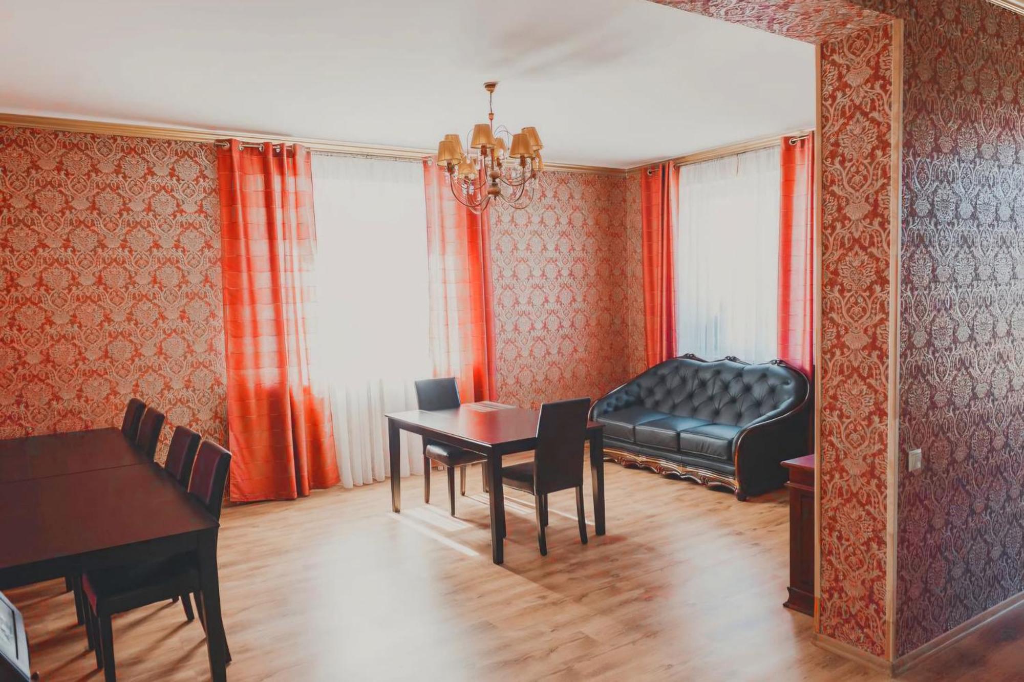 Family Hotel Daugavpils Bagian luar foto