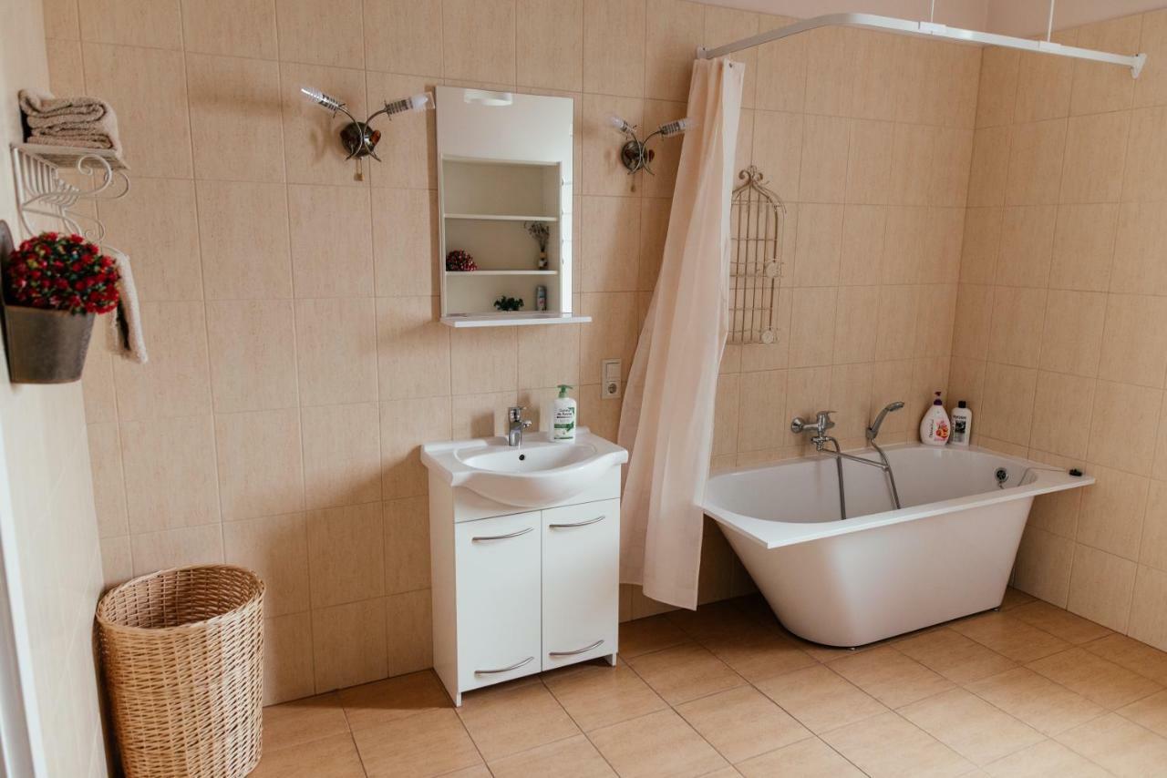 Family Hotel Daugavpils Bagian luar foto